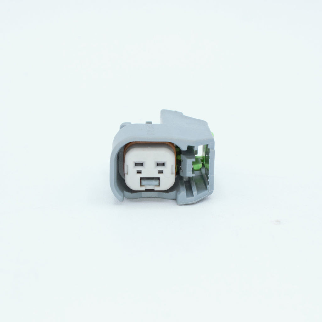 GM LS injector connector for EV6 USCAR type injectors.
Grey with a white TPA and a green TPA. Made by Delphi GT150 series 2 pin way terminal, sealed
Set comes with terminals and seals
can be used with most OEM and aftermarket USCAR injectors
avaliable as a set of 4,6 or 8